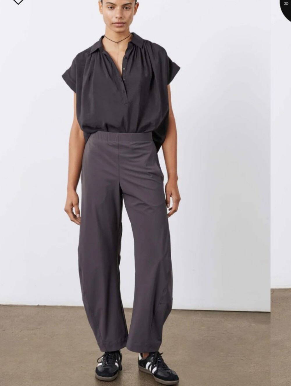 Ruti On The Loose Work Pants NWT Graphite Barrel Leg